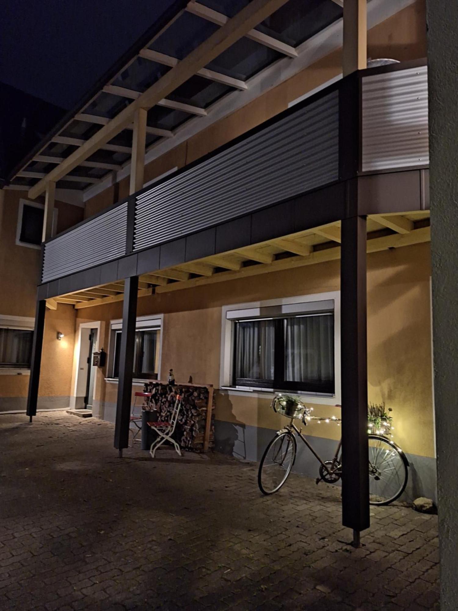 Hotel Garni Und Apartments Zur Krone ヒルポルトシュタイン エクステリア 写真