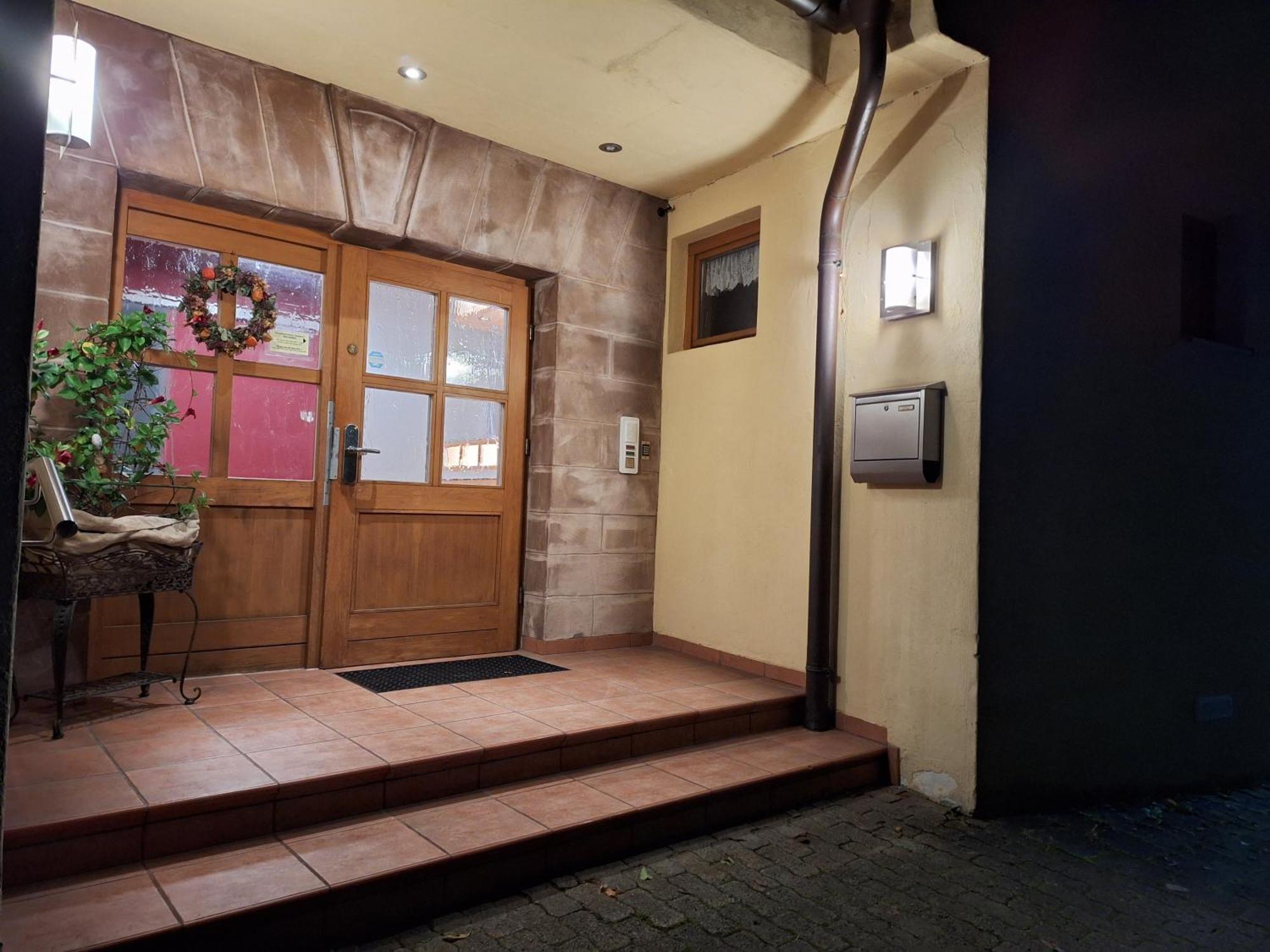 Hotel Garni Und Apartments Zur Krone ヒルポルトシュタイン エクステリア 写真