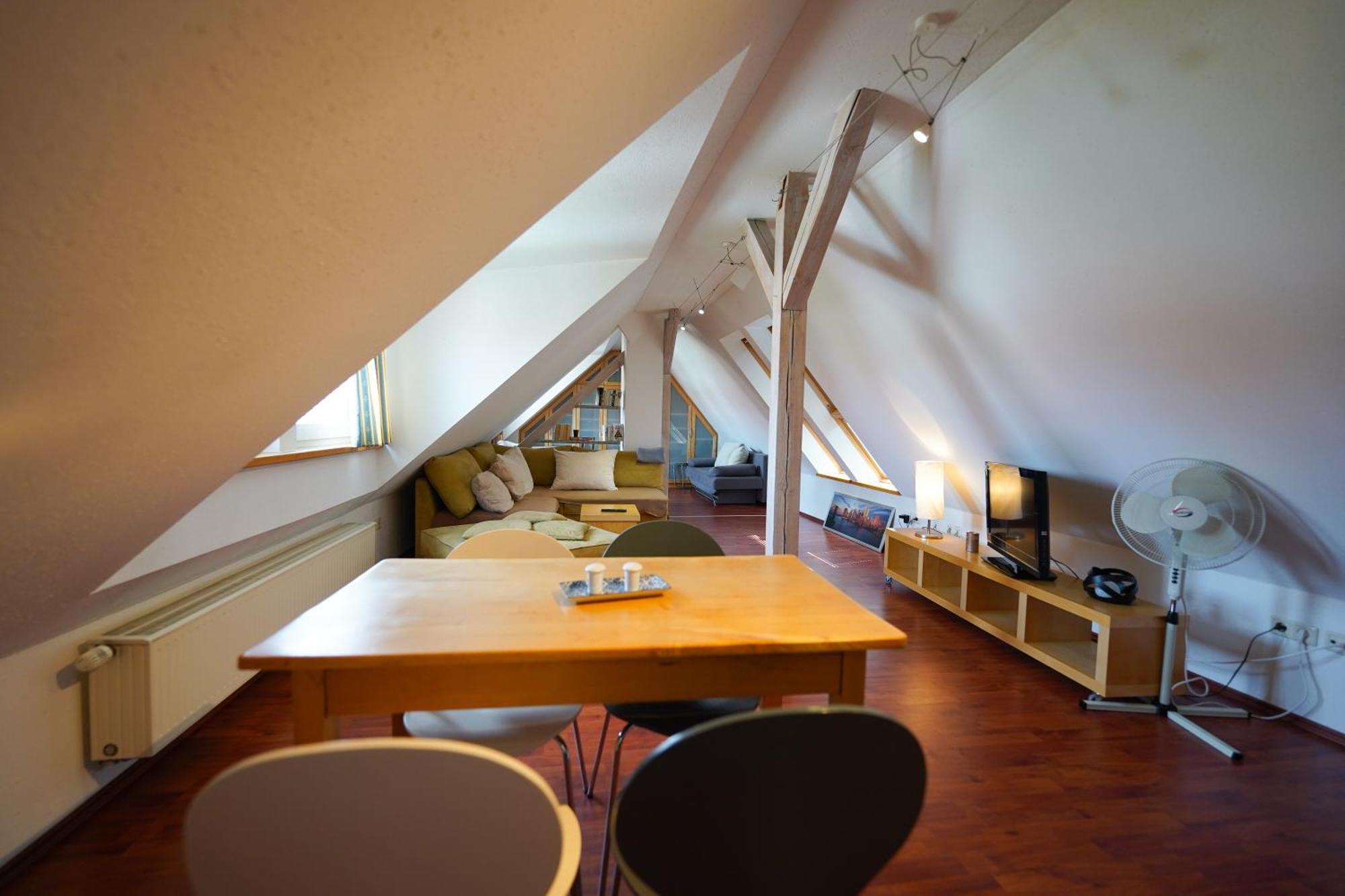 Hotel Garni Und Apartments Zur Krone ヒルポルトシュタイン エクステリア 写真