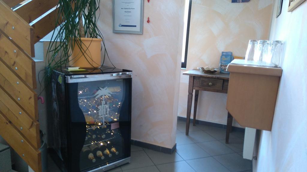 Hotel Garni Und Apartments Zur Krone ヒルポルトシュタイン エクステリア 写真