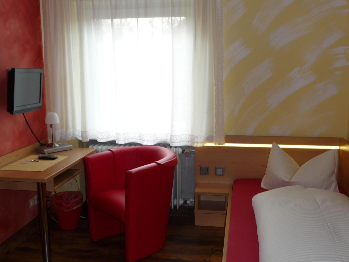 Hotel Garni Und Apartments Zur Krone ヒルポルトシュタイン 部屋 写真